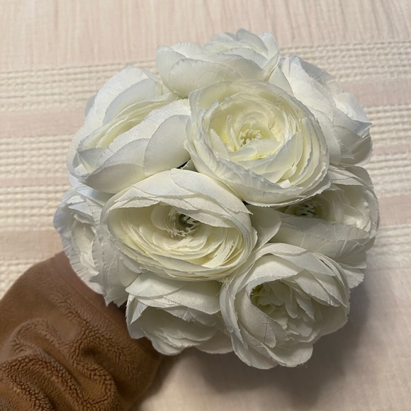 Faux White Flowers - Picture 2 of 2